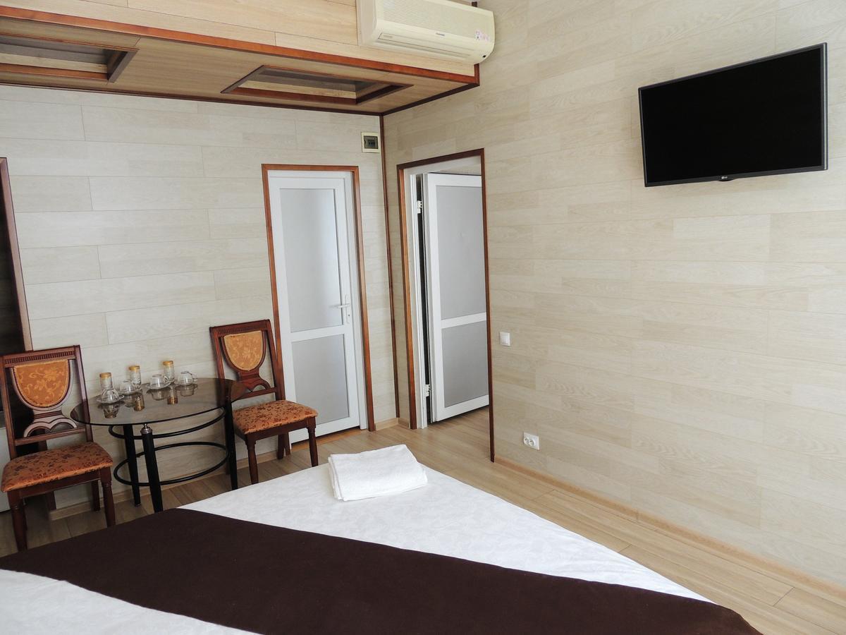 Laguna Hotel Kustanaj Zewnętrze zdjęcie